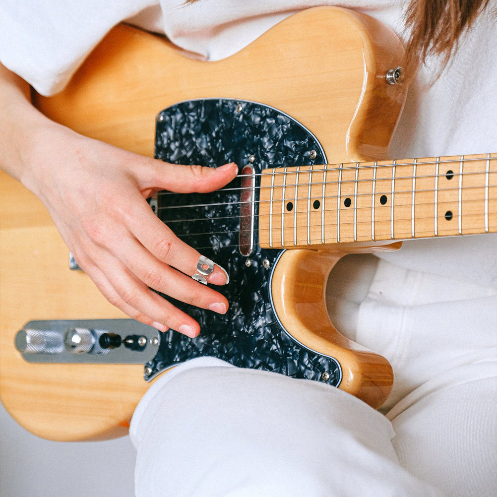 4 قطع من الريشات القابلة للتعد - مراجعة Dobro Resonator Guitar وسعره